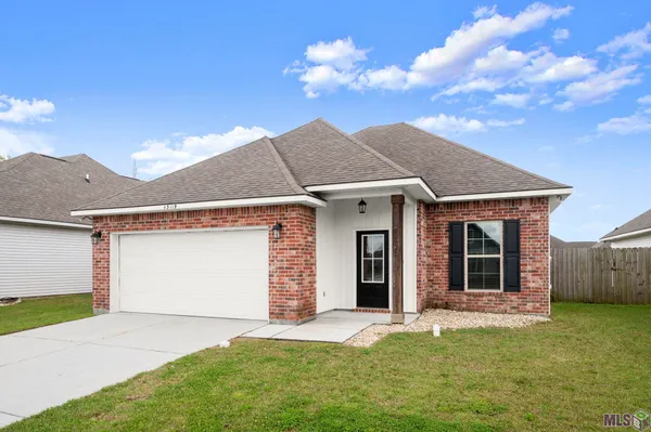 $264,000 | 43119 Pointside Avenue, Prairieville, LA 70769
