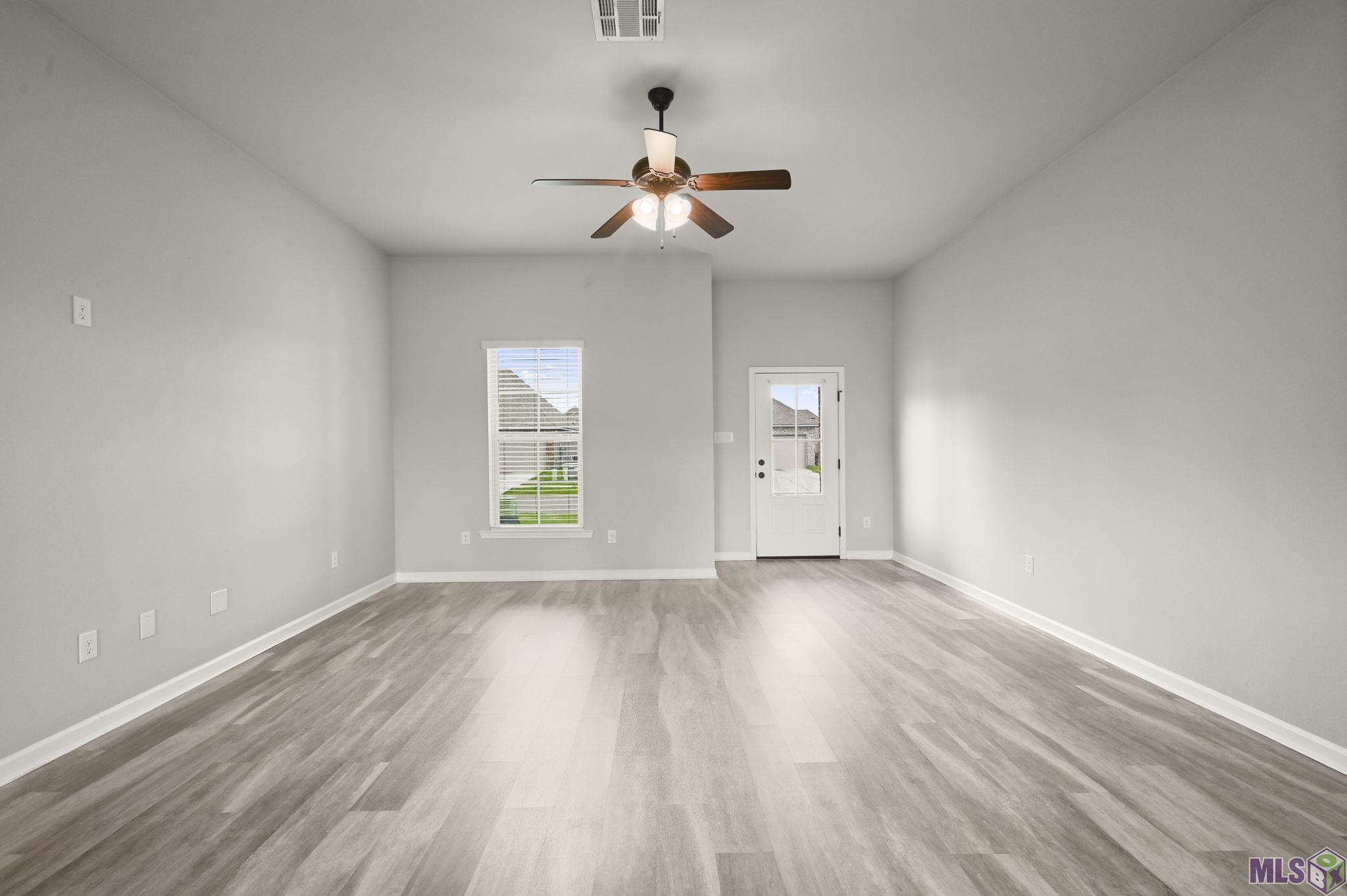 43119 Pointside Avenue Prairieville, LA 70769 - Photo 2 of 25