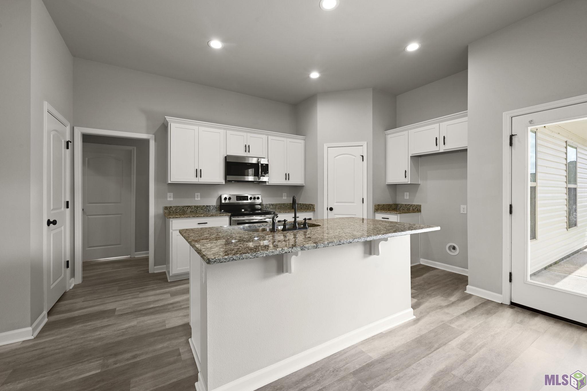 43119 Pointside Avenue Prairieville, LA 70769 - Photo 5 of 25