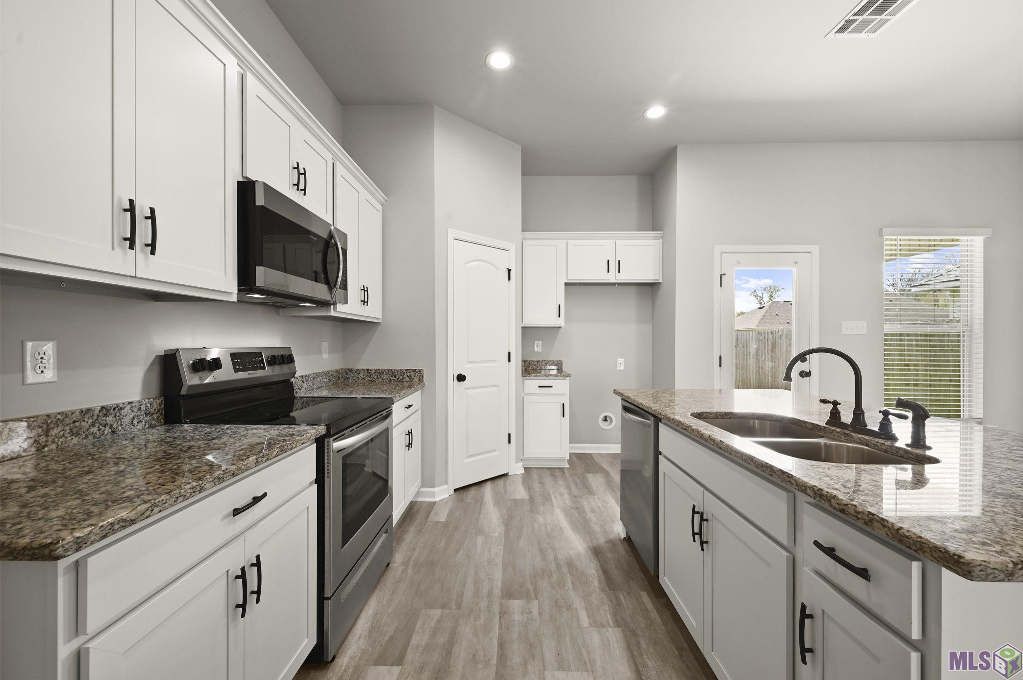 43119 Pointside Avenue Prairieville, LA 70769 - Photo 7 of 25