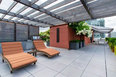 $2,350,000 | 333 West Hubbard Street, Unit 1006, Chicago, IL 60654