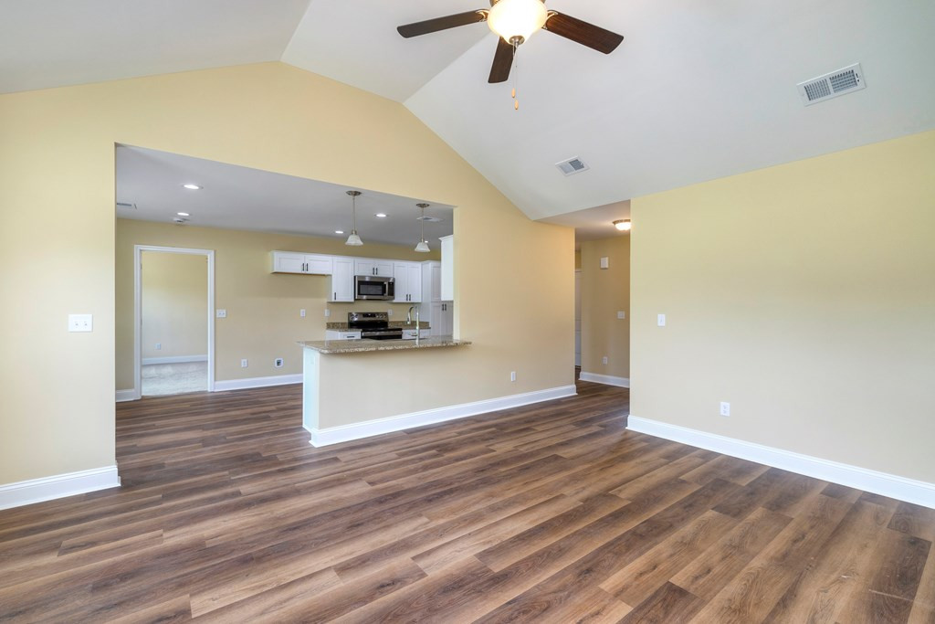 301 South Hampton Street Pinewood, SC 29125 - Photo 10 of 28 Gallery Image 10