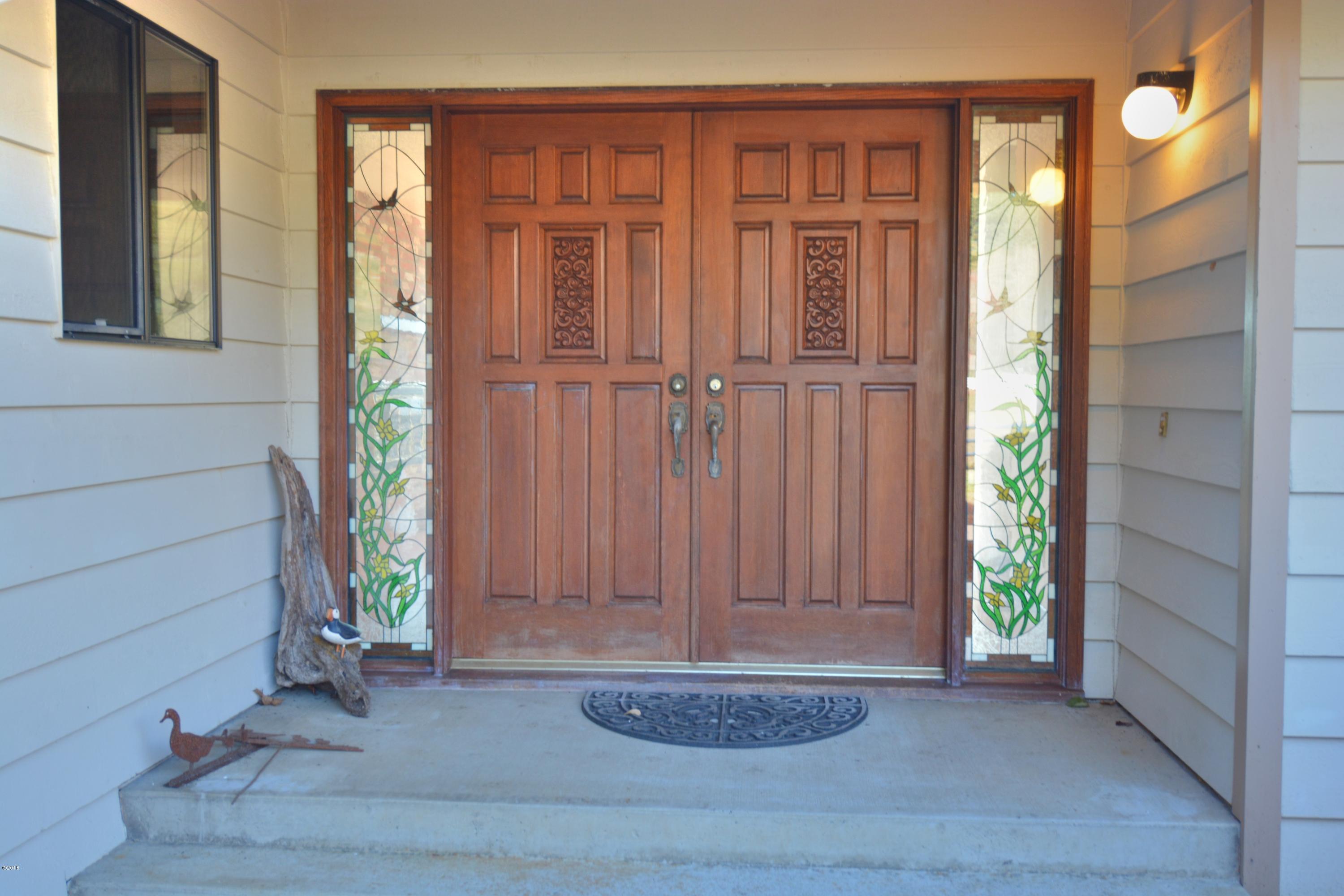 3220 North Bayview Road Waldport, OR 97394 - Photo 5 of 50 Front Door