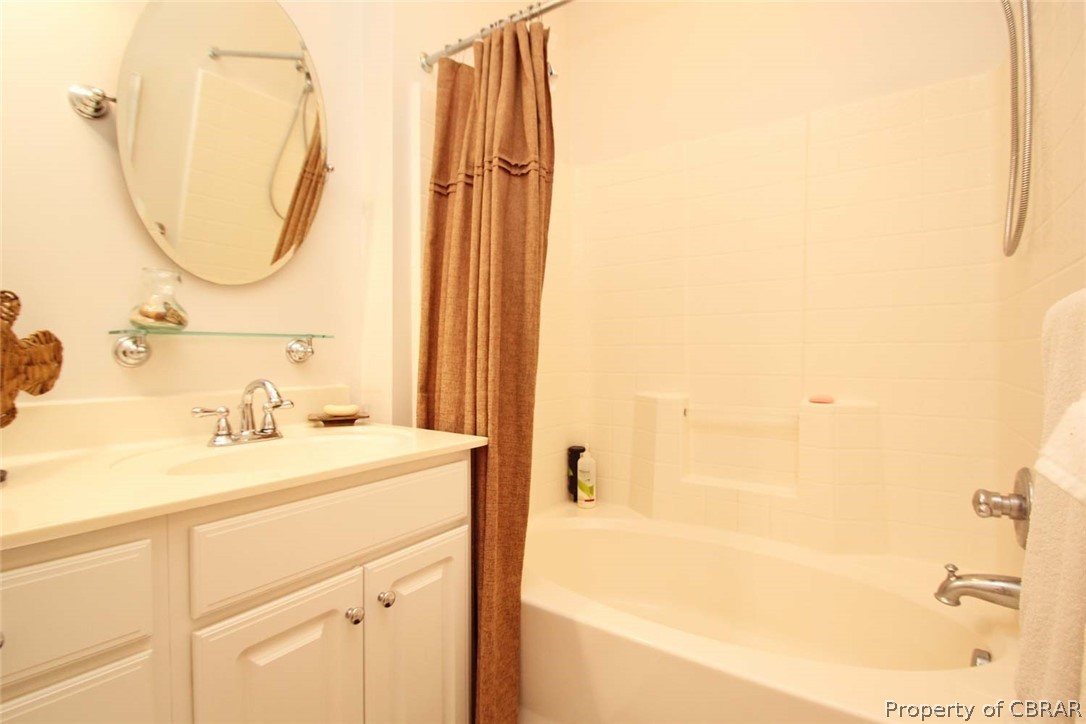 6819 Windmill Point Road White Stone, VA 22578 - Photo 23 of 50 Main Floor Bedroom's attached Bathroom