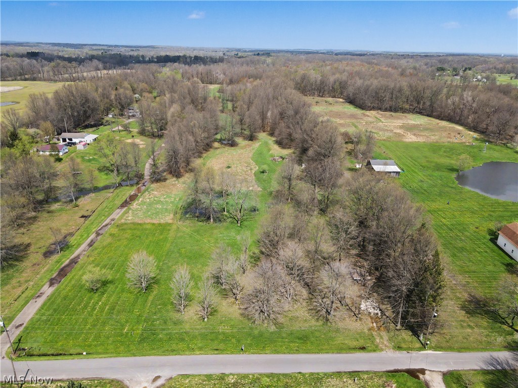 10537 Gilbert Road Newton Falls, OH 44444 - Photo 2 of 8 Red lines are approximate and not to scale.