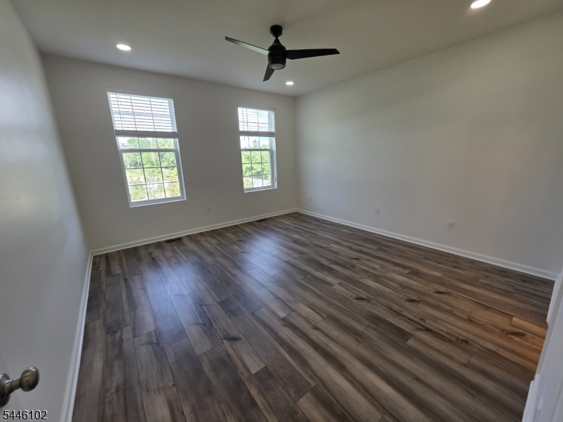 82 Depot Way Dunellen, NJ 08812 - Photo 6 of 16