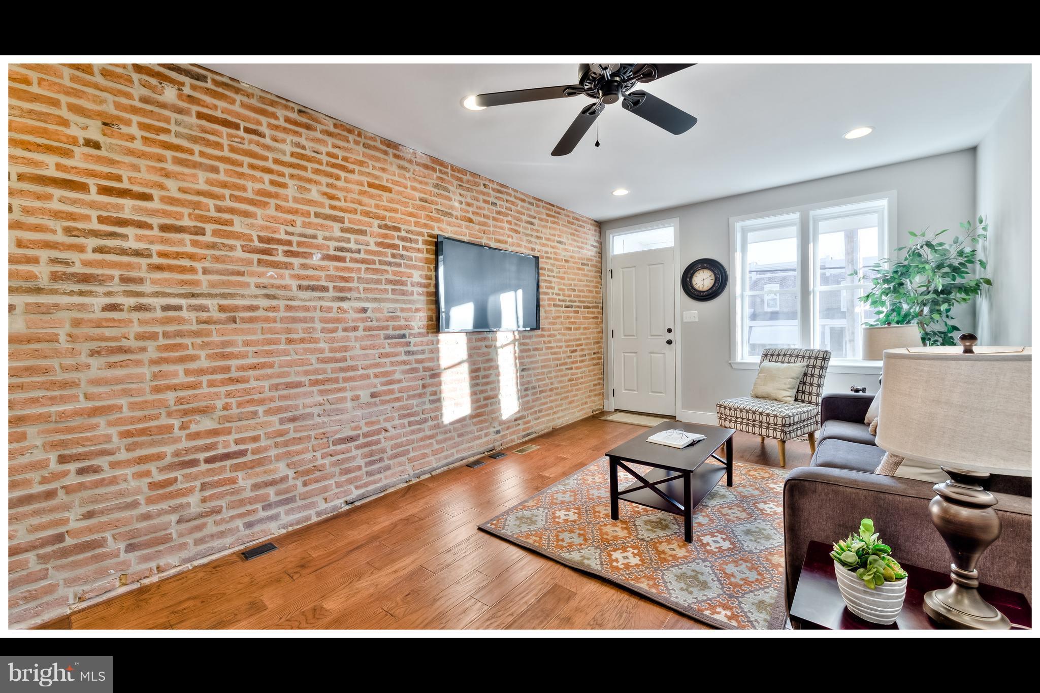 3342 Keswick Road Baltimore, MD 21211 - Photo 7 of 30 Living Room