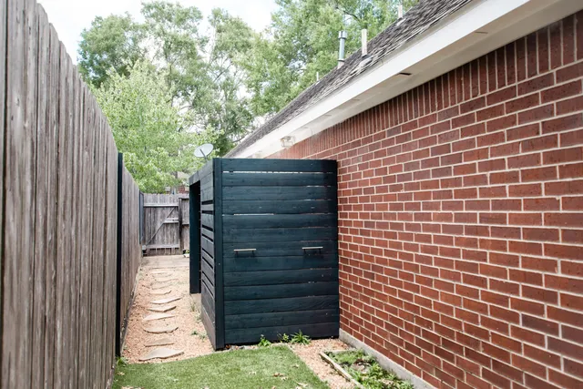 a view of walk in closet