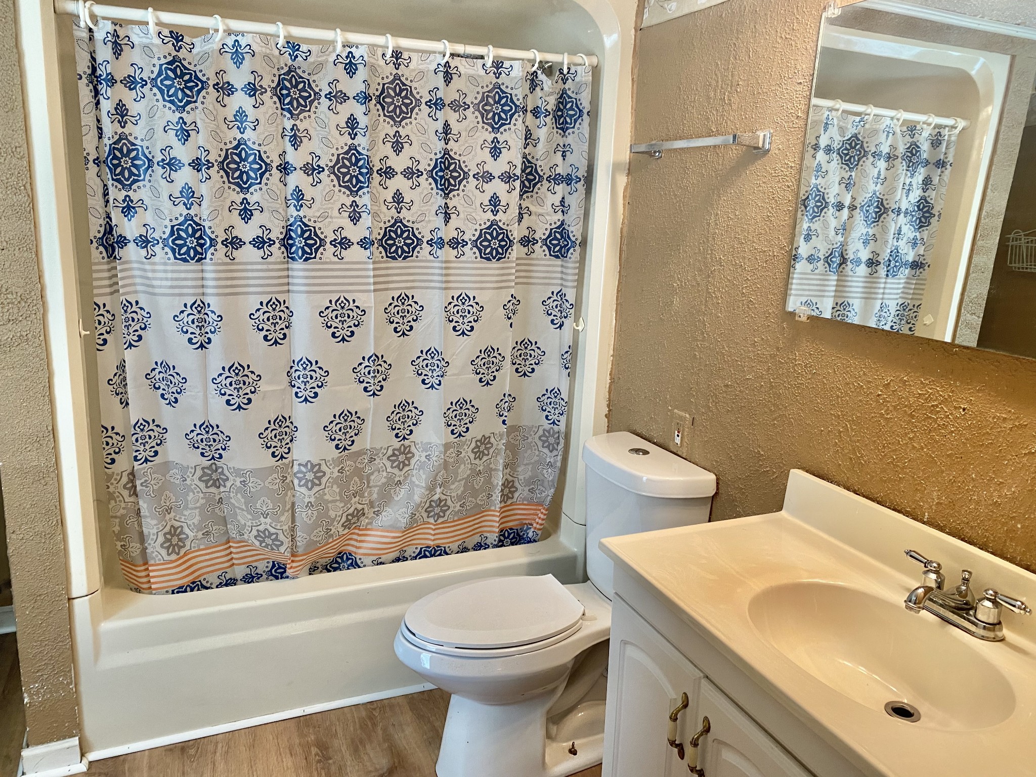 271 Hunt Street Manchester, TN 37355 - Photo 14 of 21 a bathroom with a sink toilet and shower
