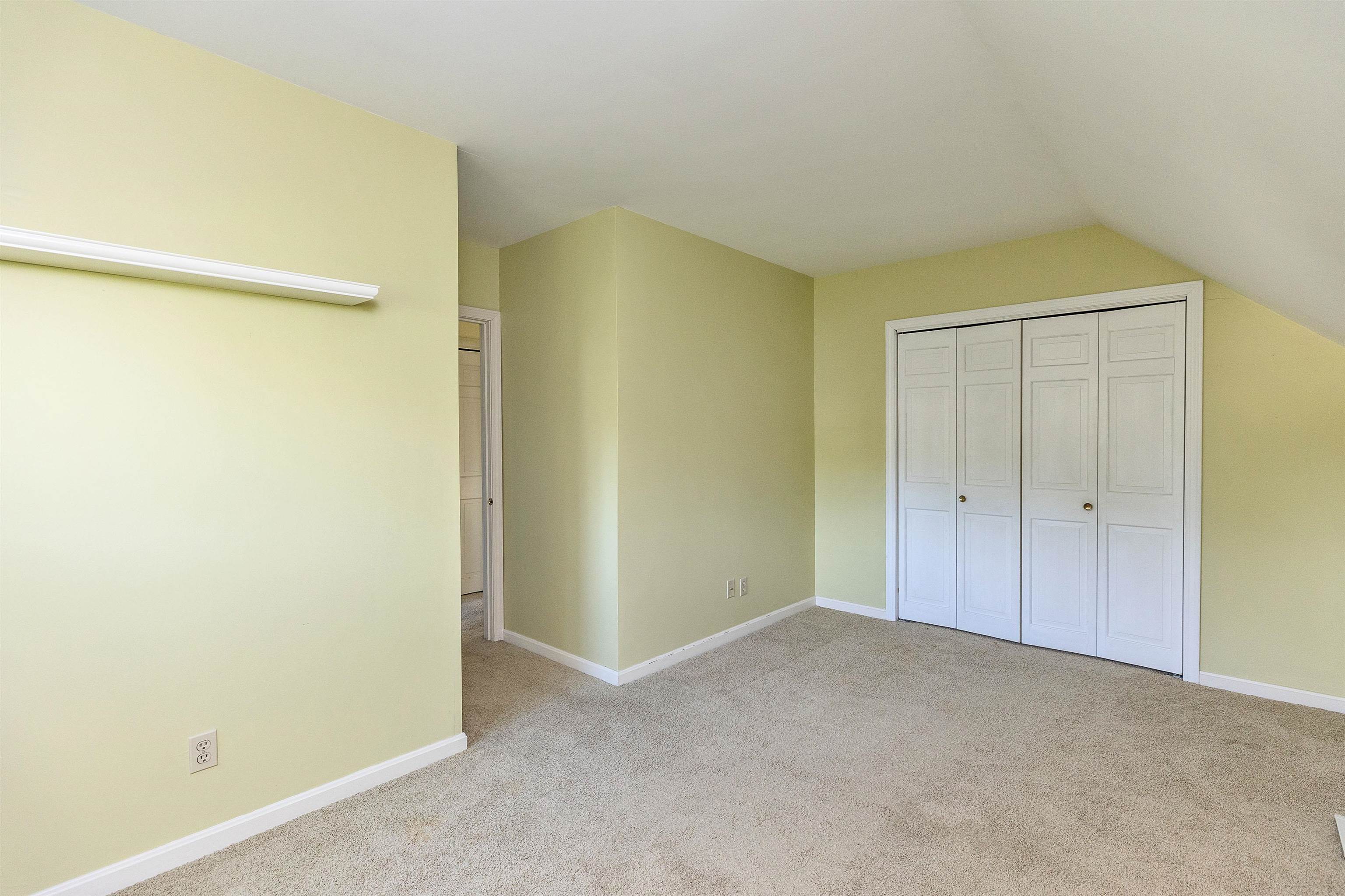 555 Straw Hill Road Manchester, NH 03104 - Photo 39 of 45