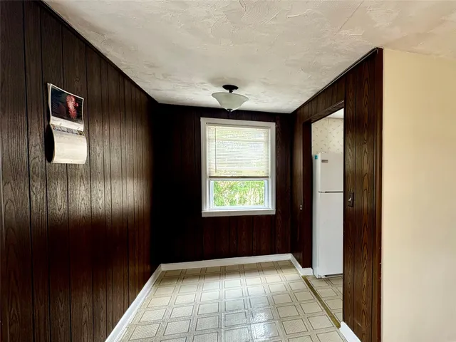 a view of entryway with a hallway