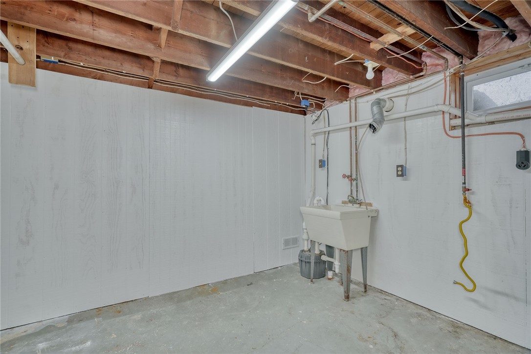 528 Whiting Road Webster, NY 14580 - Photo 30 of 50 BASEMENT LAUNDRY AREA W/GAS & 220V HOOKUPS