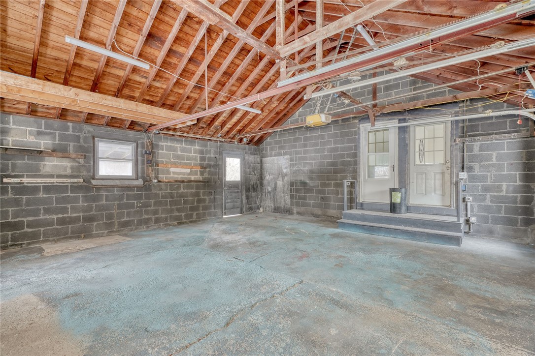 528 Whiting Road Webster, NY 14580 - Photo 38 of 50 OVERSIZED 2-CAR GARAGE