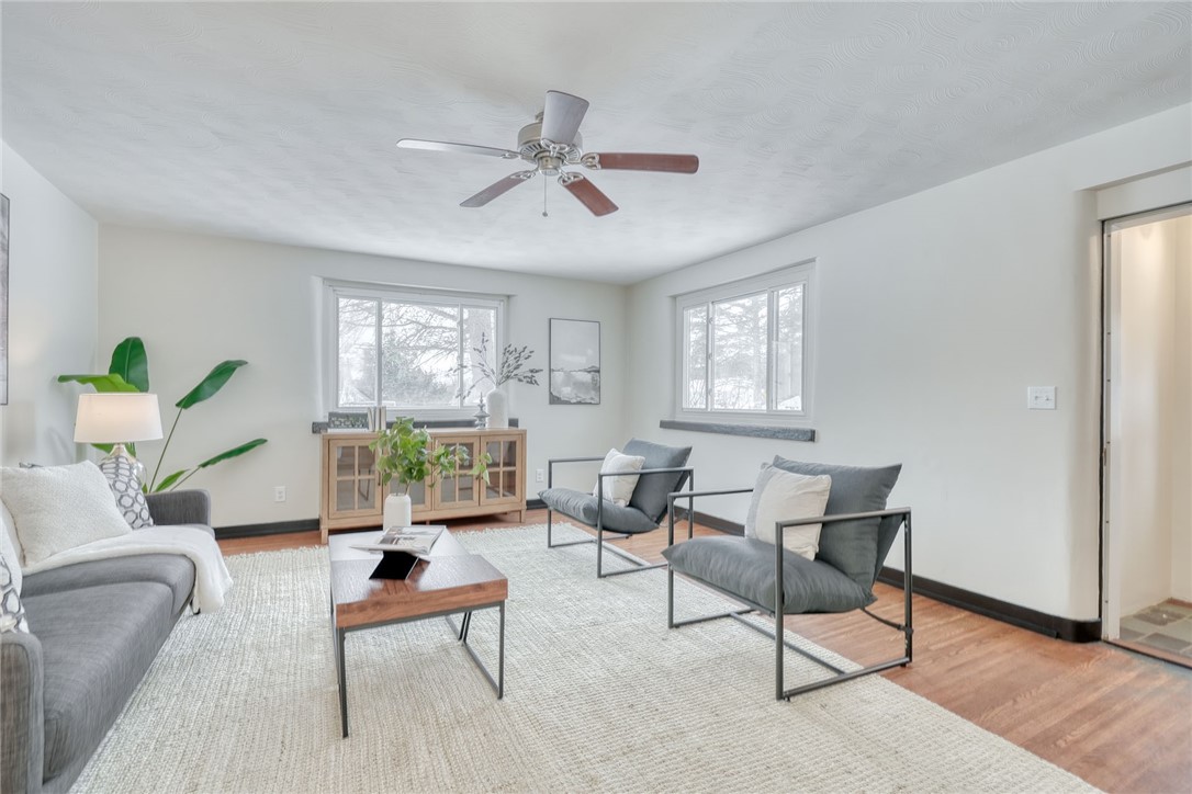 528 Whiting Road Webster, NY 14580 - Photo 5 of 50 LIVING ROOM