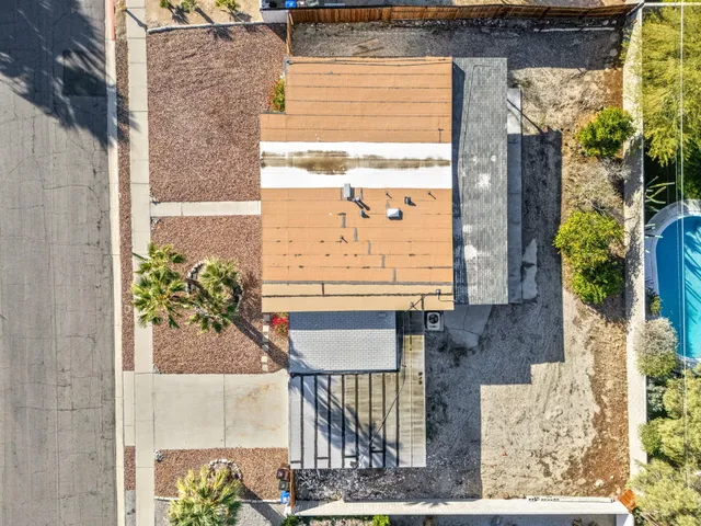 a view of entrance door of the house