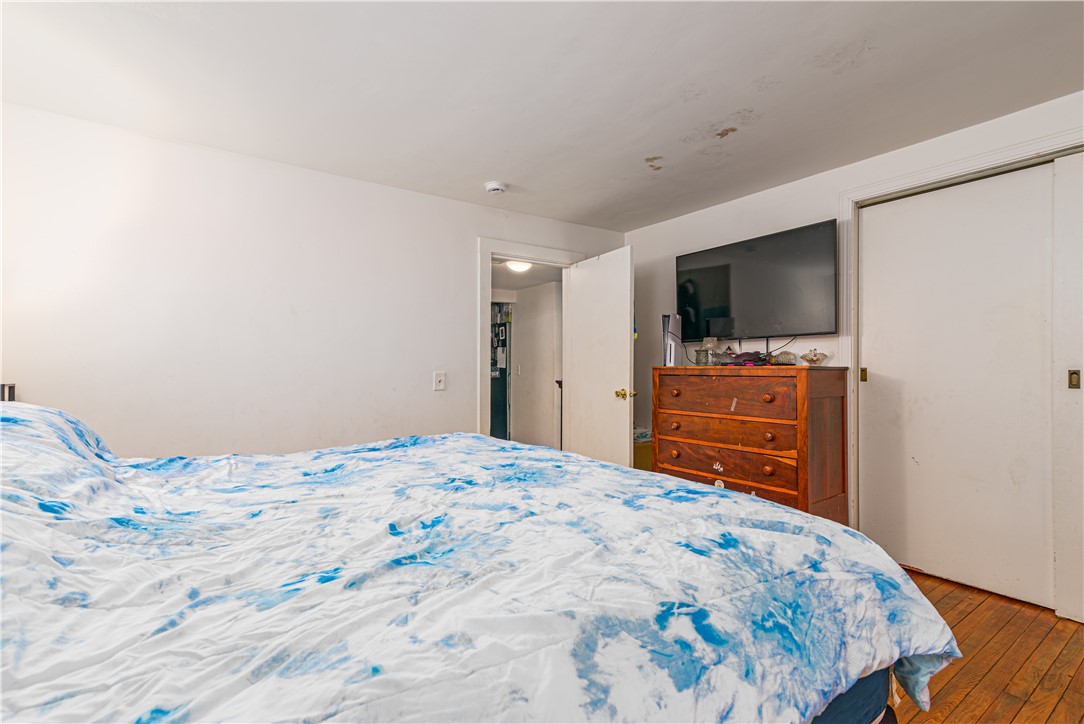 84 Pierce Street Westerly, RI 02891 - Photo 22 of 33