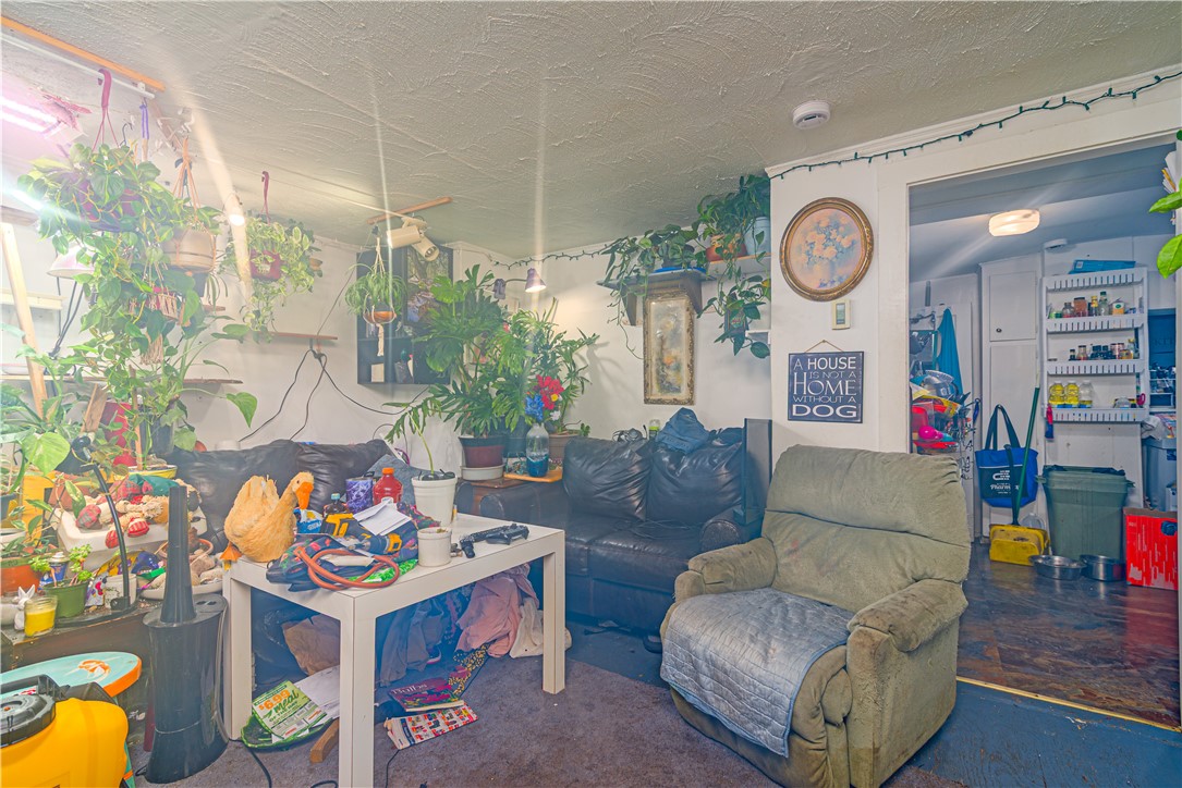 84 Pierce Street Westerly, RI 02891 - Photo 23 of 33