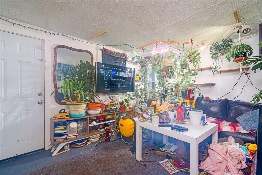 84 Pierce Street Westerly, RI 02891 - Photo 24 of 33