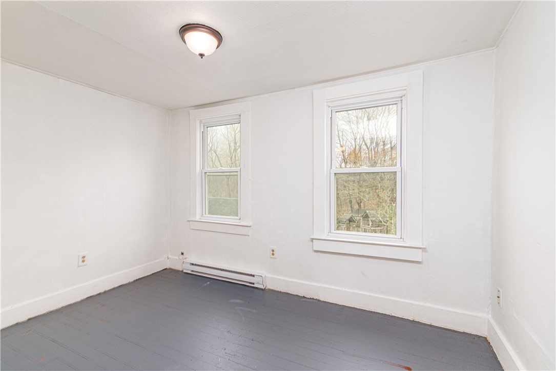 84 Pierce Street Westerly, RI 02891 - Photo 26 of 33