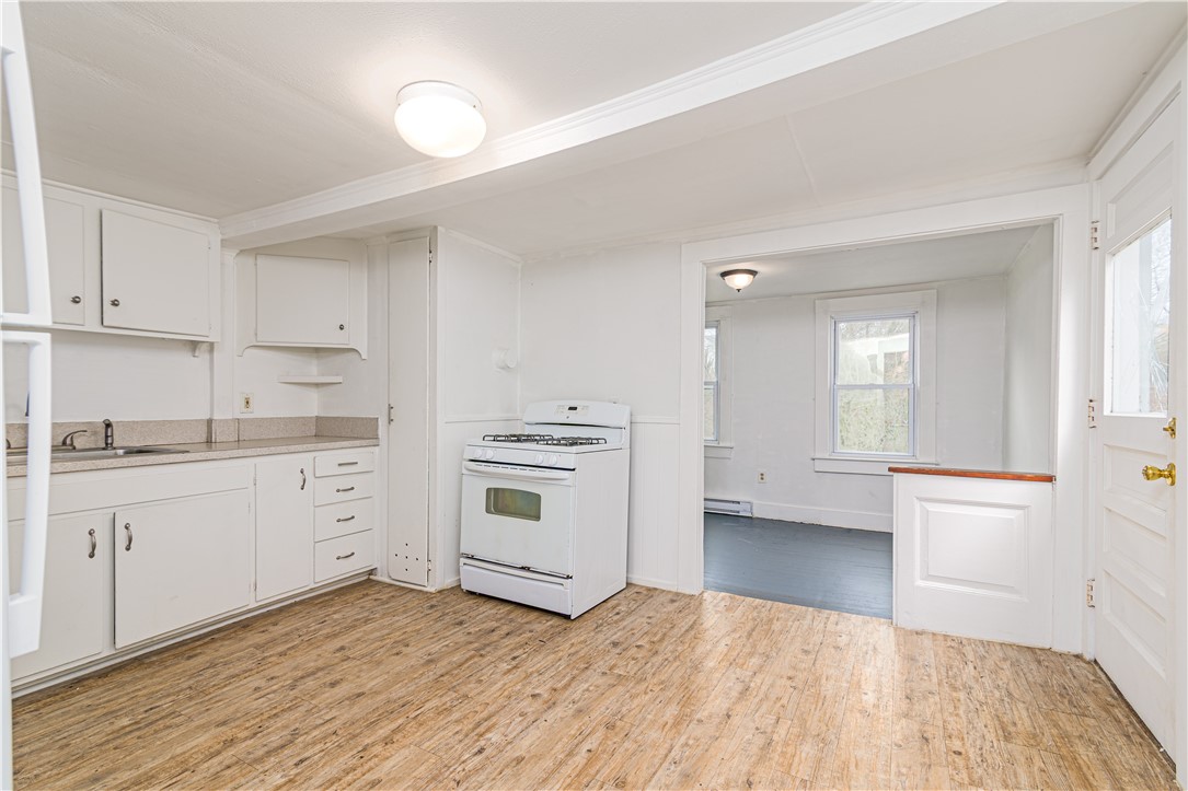 84 Pierce Street Westerly, RI 02891 - Photo 28 of 33