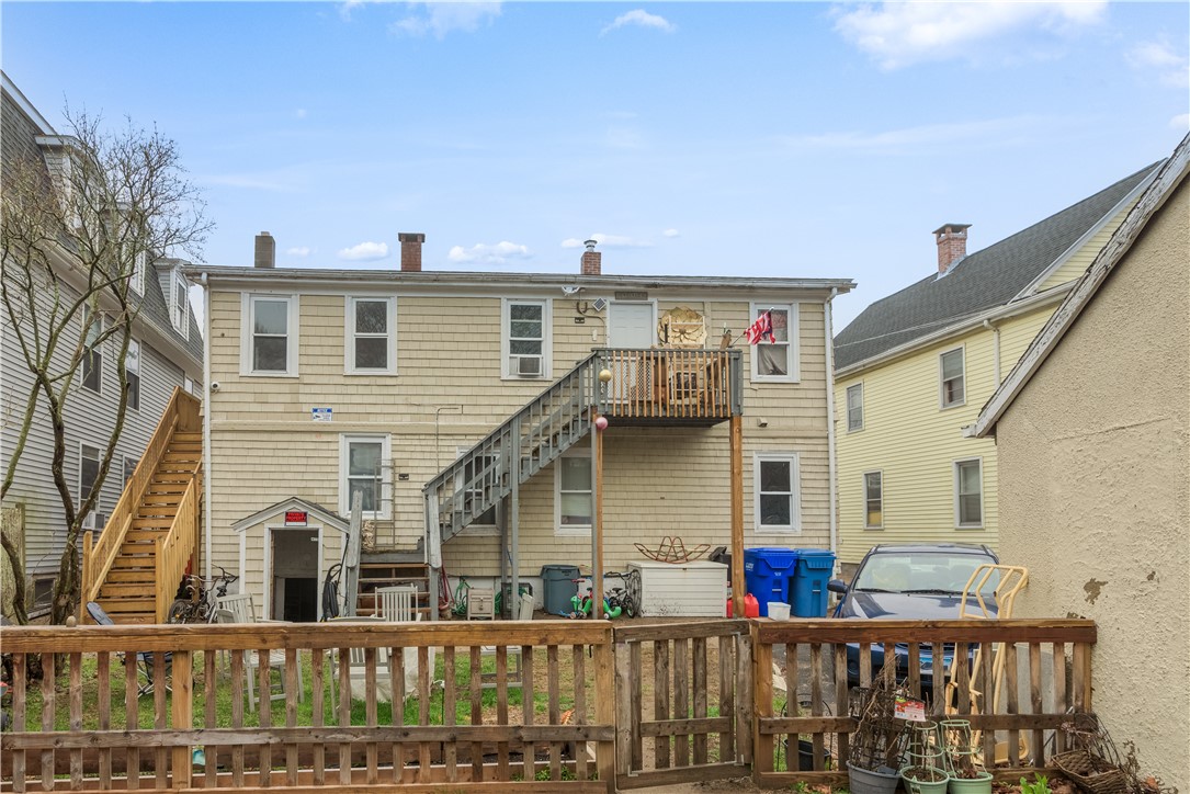 84 Pierce Street Westerly, RI 02891 - Photo 5 of 33