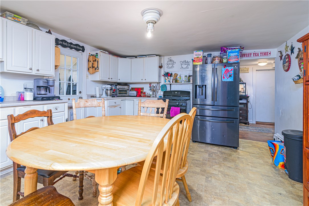 84 Pierce Street Westerly, RI 02891 - Photo 8 of 33