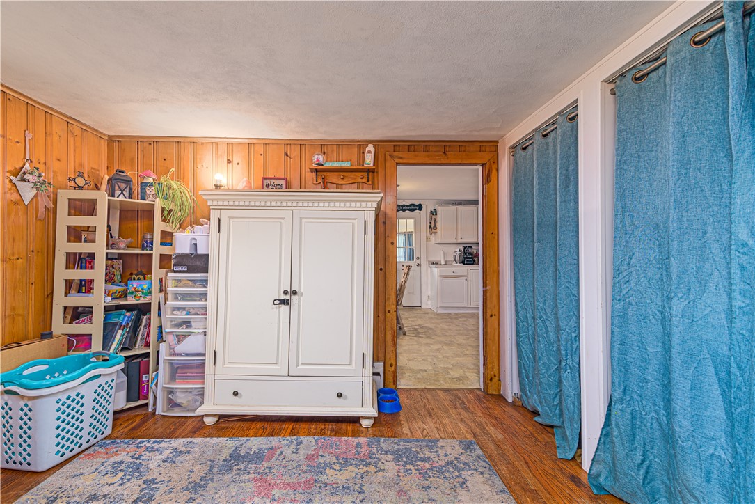 84 Pierce Street Westerly, RI 02891 - Photo 10 of 33