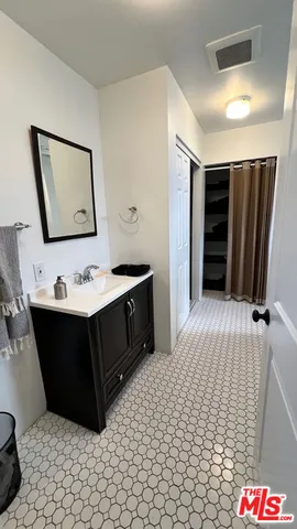 $5,600 | 813 5th Avenue, Venice, CA 90291