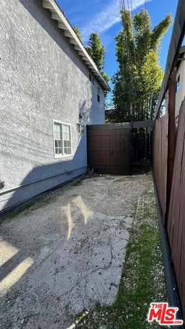 $5,600 | 813 5th Avenue, Venice, CA 90291