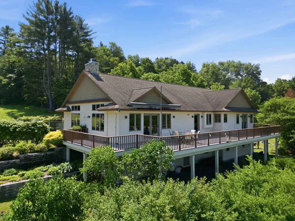 $1,625,000 | 55 County Road, Hartland, VT 05089