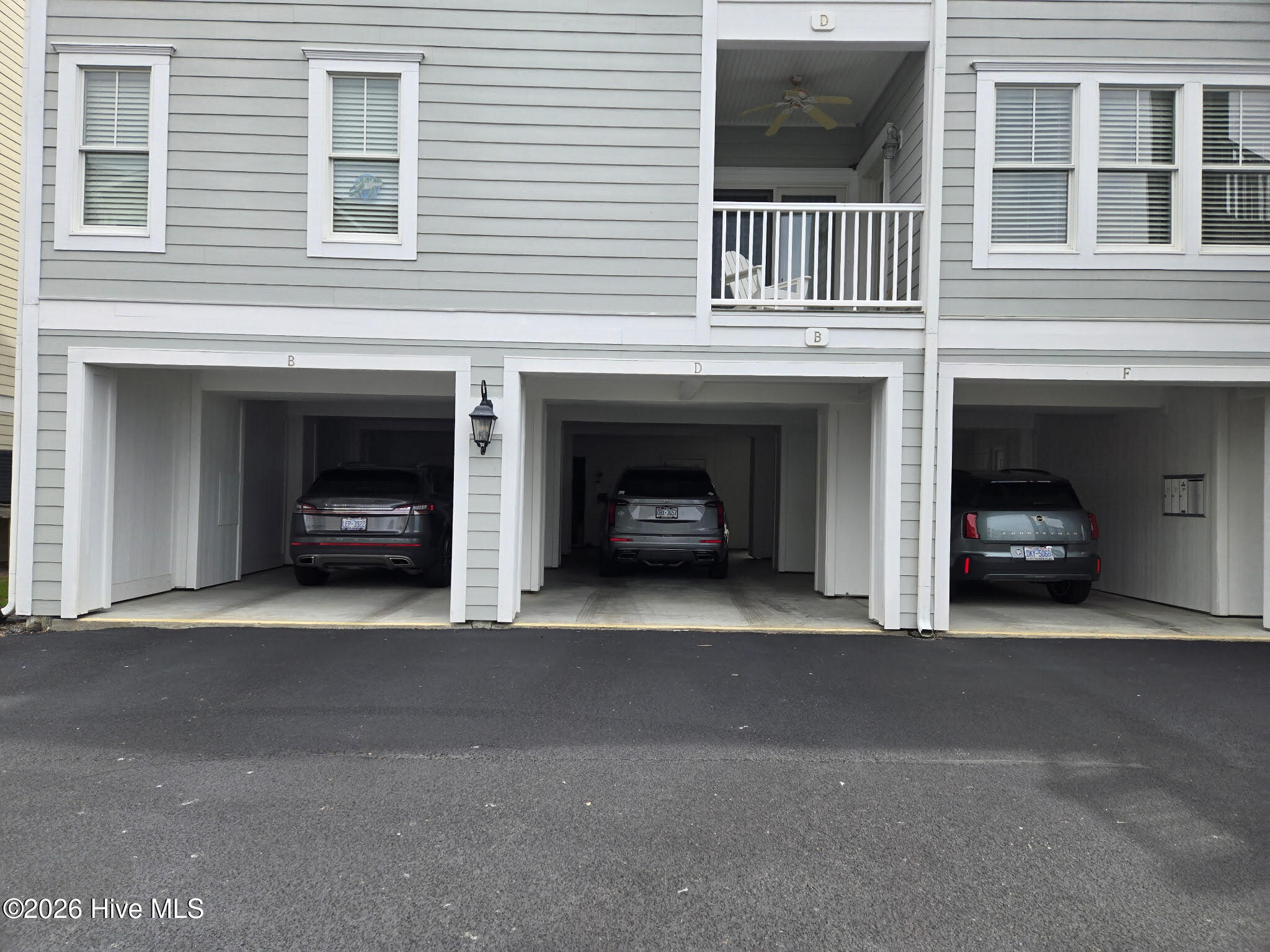 417 Captains Cove, Unit D Edenton, NC 27932 - Photo 4 of 32 fields covered parking