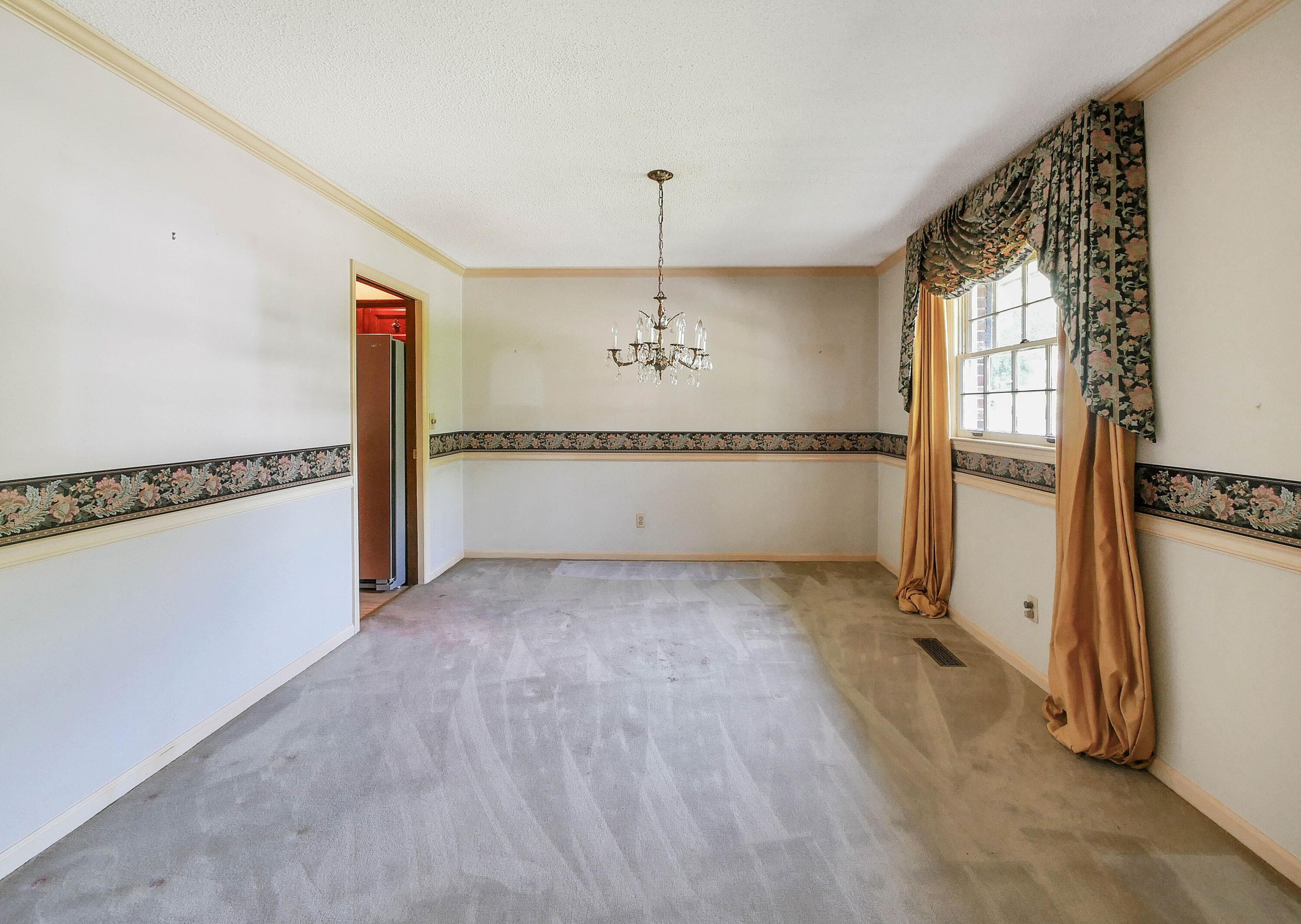 4737 North Forest Road Hixson, TN 37343 - Photo 11 of 33 Dining Room 2