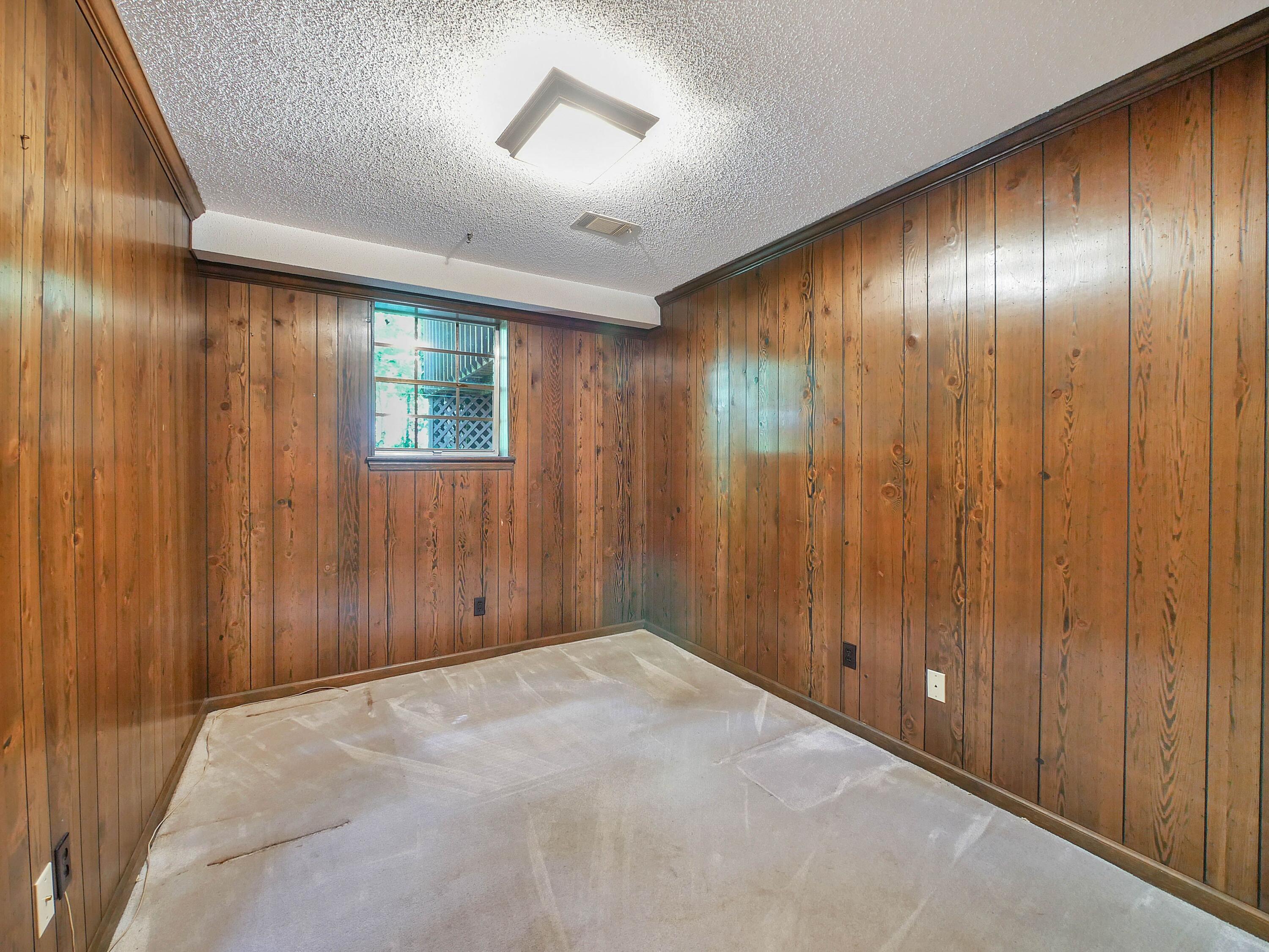 4737 North Forest Road Hixson, TN 37343 - Photo 28 of 33 Downstairs Office