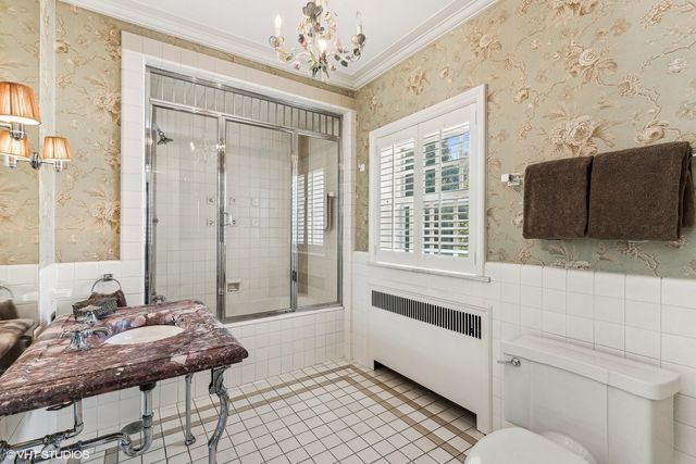 $2,699,000 | 2020 Knollwood Road, Lake Forest, IL 60045