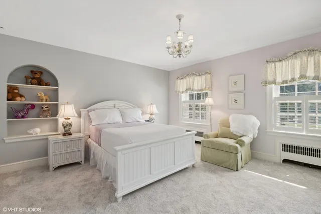 $2,699,000 | 2020 Knollwood Road, Lake Forest, IL 60045