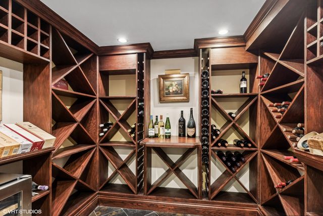 $2,699,000 | 2020 Knollwood Road, Lake Forest, IL 60045