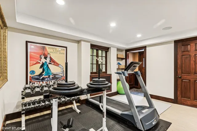 $2,699,000 | 2020 Knollwood Road, Lake Forest, IL 60045