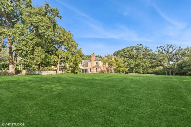 $2,699,000 | 2020 Knollwood Road, Lake Forest, IL 60045
