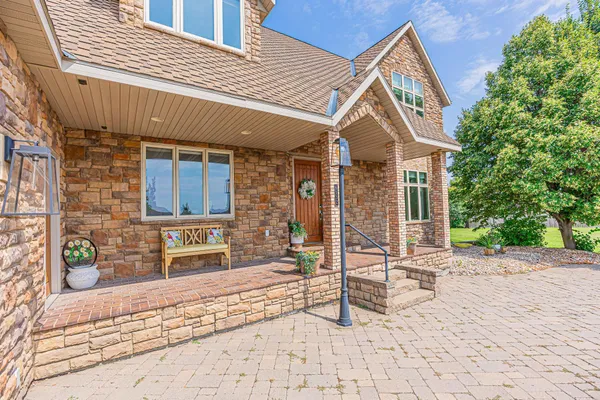 $1,199,000 | 6132 18th Street South, Fargo, ND 58104