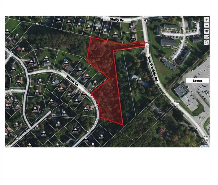 a view of an outdoor space