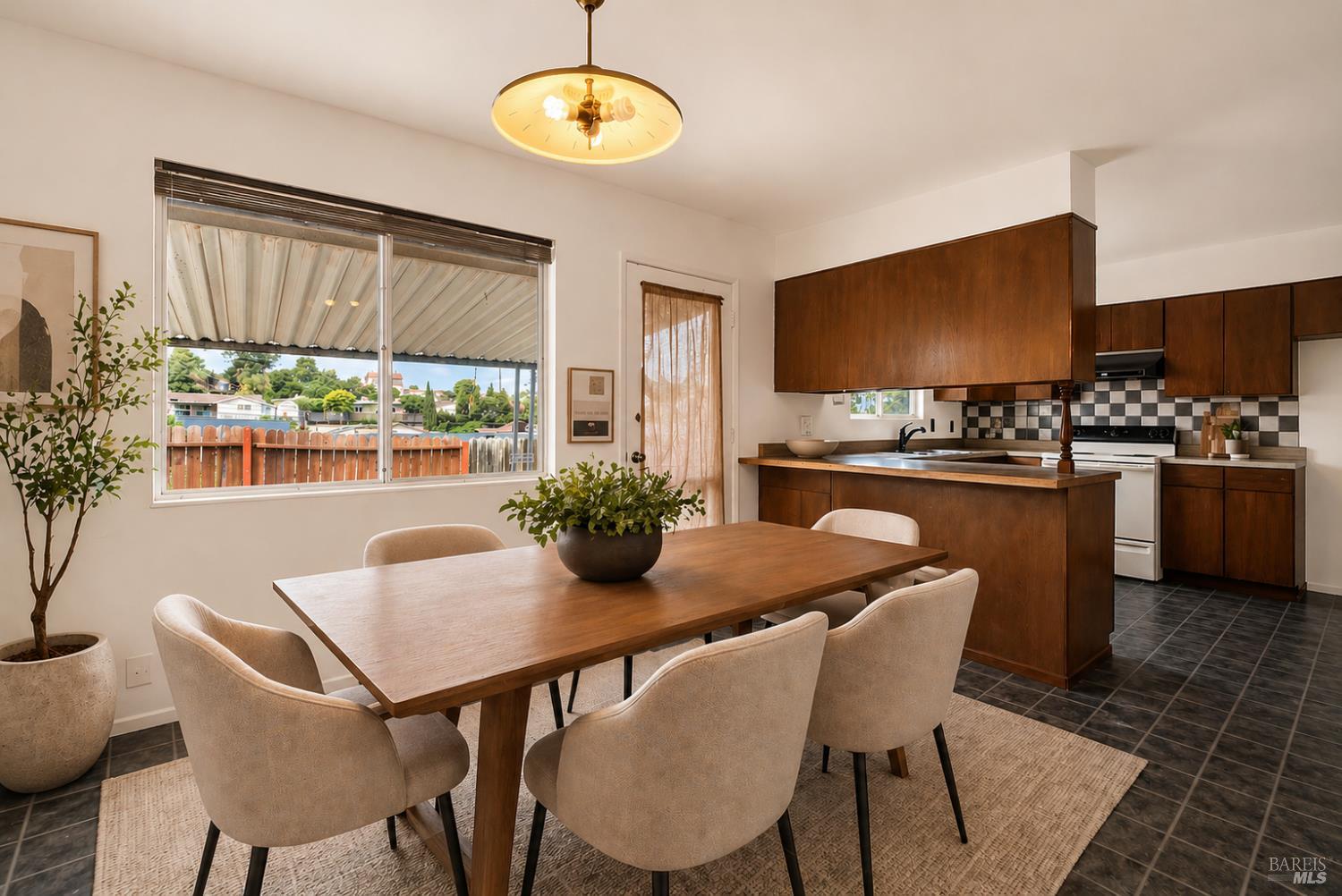 2715 Limerick Road San Pablo, CA 94806 - Photo 8 of 42