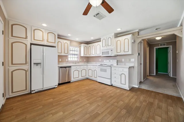 $1,500 | 10126 Summerberry Lane, Tomball, TX 77375