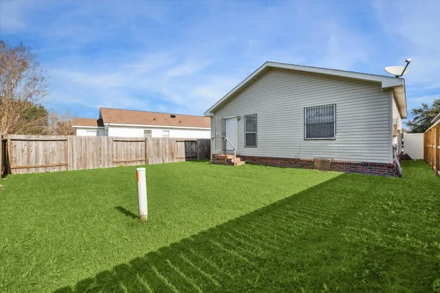 $1,500 | 10126 Summerberry Lane, Tomball, TX 77375