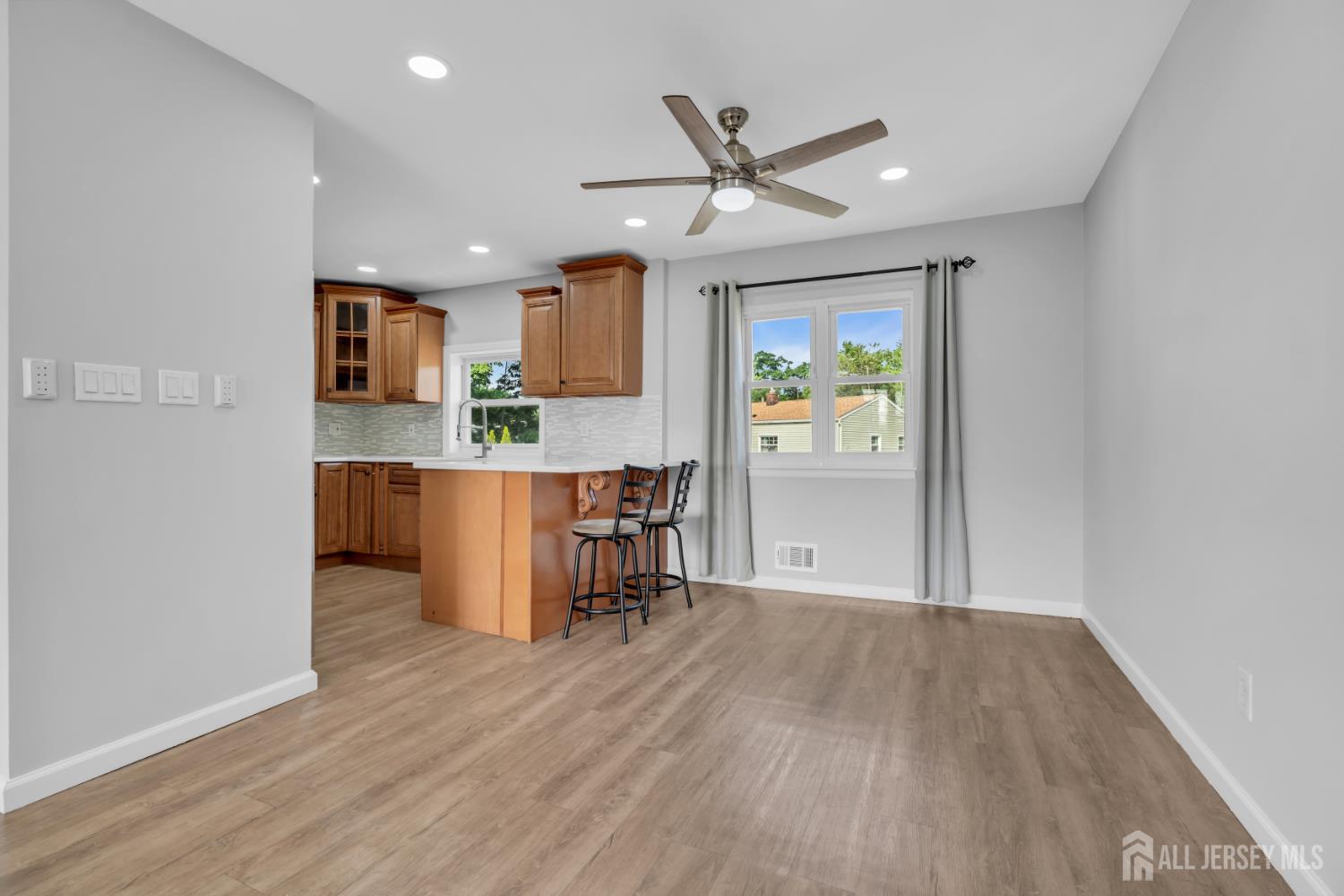 125 Jeff Street Edison, NJ 08837 - Photo 12 of 45