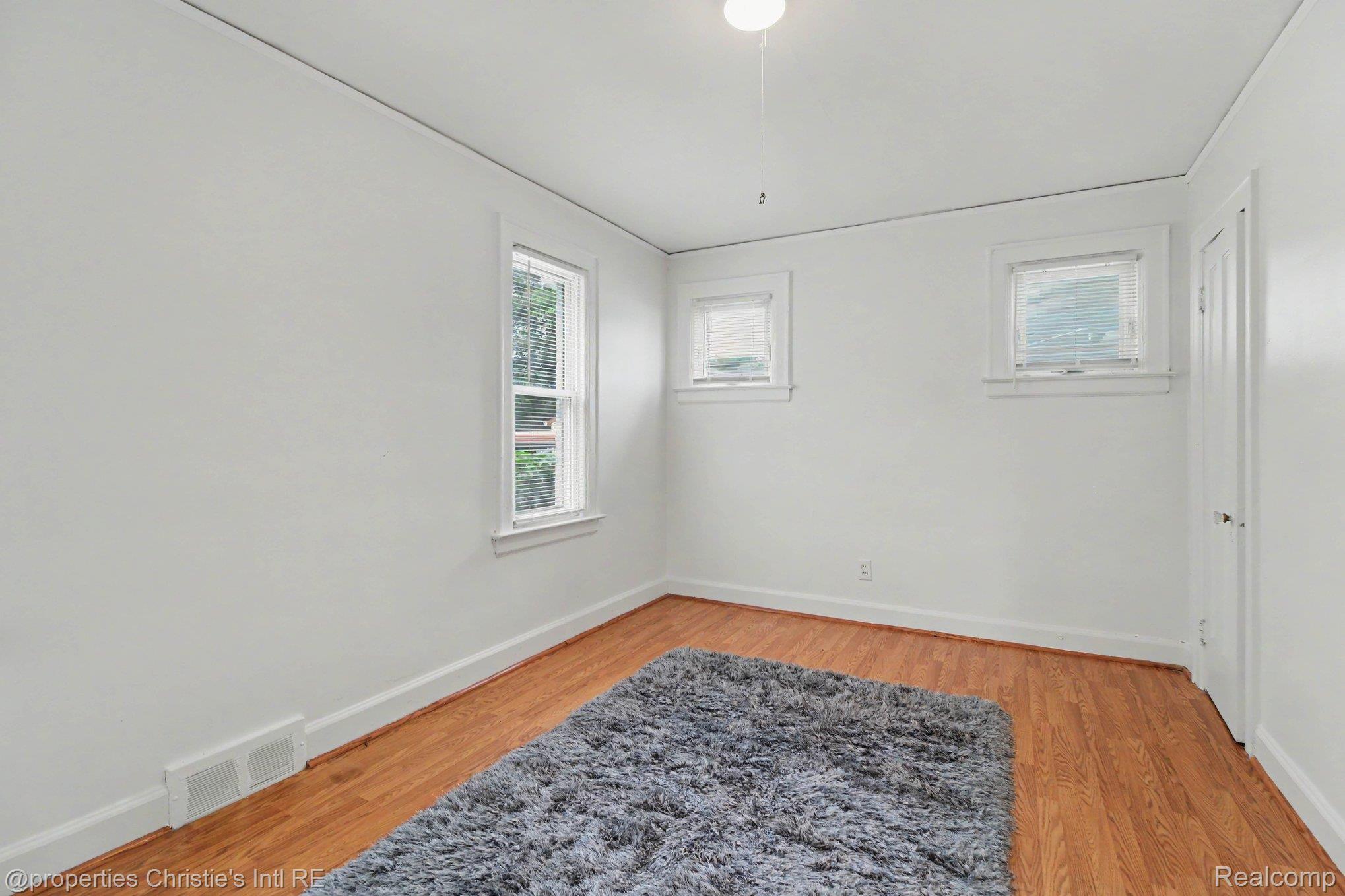 18315 Prairie Street Detroit, MI 48221 - Photo 12 of 16 Empty room
