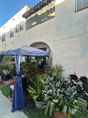 $1,199,000 | 4291 Garthwaite Avenue, Los Angeles, CA 90008