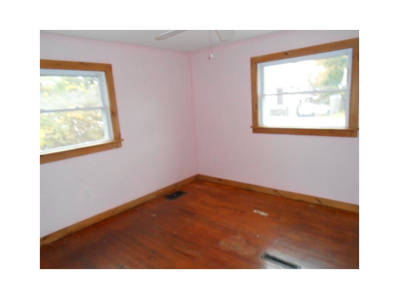 218 Riverside Street Portsmouth, RI 02871 - Photo 5 of 10 Bedroom.