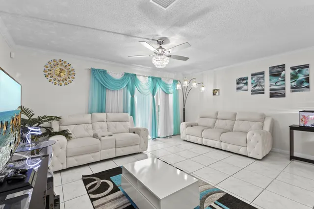 $369,900 | 218 Foxtail Drive, Unit B, Greenacres, FL 33415