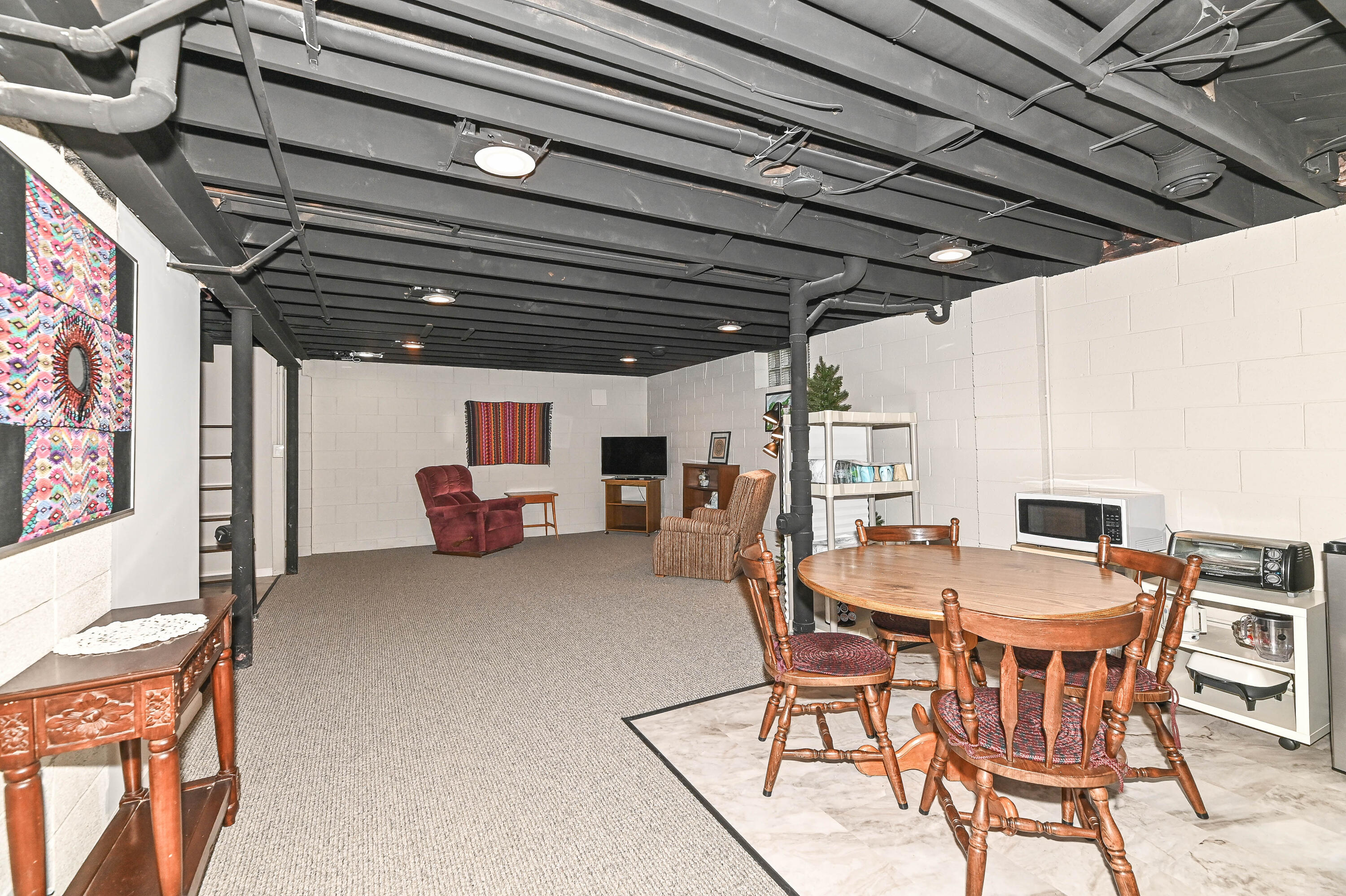 4265 South 68th Street Greenfield, WI 53220 - Photo 24 of 38 S 68th-36