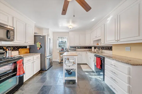 $620,000 | 1826 Arlington Road Southwest, Roanoke, VA 24015